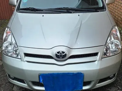 Gebraucht Toyota Corolla Verso Executive 129 PS (94 kW) 2005 Silber Van / Kleinbus