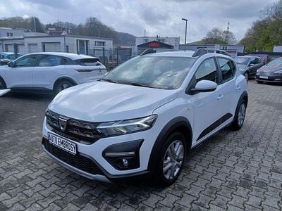 Gebraucht Dacia Sandero Comfort 101 PS (74 kW) 2022 Weiß Limousine