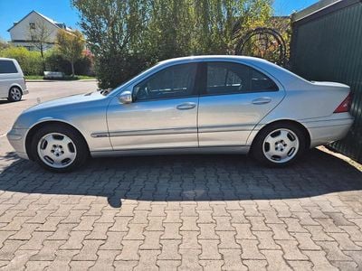 Second-hand Mercedes C240 172 CP (126 kW) 2003 Argintiu Berlinǎ