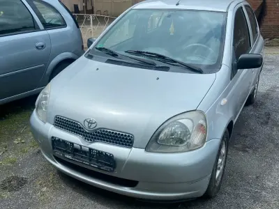Gebraucht Toyota Yaris 85 PS (62 kW) 2002 Limousine