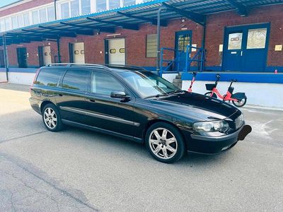 Begagnad Volvo V70 163 HK (119 kW) 2005 Svart Kombi