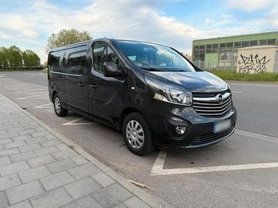 Usata Opel Vivaro 125 CV (91 kW) 2017 Nero Monovolume