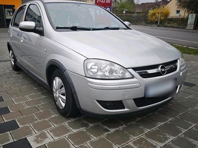 Begagnad Opel Corsa 80 HK (58 kW) 2006 Silver Halvkombi