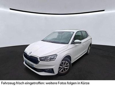 Gebraucht Skoda Fabia Ambition 95 PS (69 kW) 2022 Weiß Kleinwagen