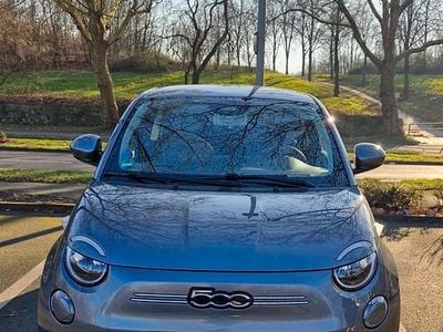 Gebraucht Fiat 500e 61 kW (84 PS) 2025 Grau Limousine