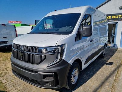 Mineralweiß Gebraucht 2025 Renault Master Van | 40.490 €