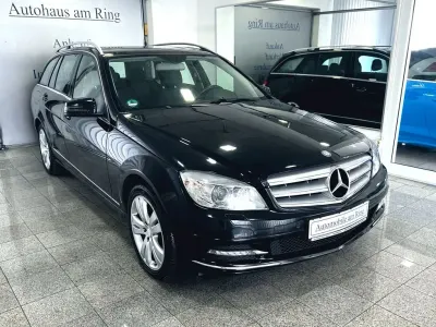 Gebraucht Mercedes C200 Avantgarde 184 PS (135 kW) 2011 Schwarz Limousine
