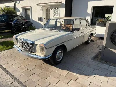 Brugt Mercedes W115 95 HK (69 kW) 1975 Hvid Sedan