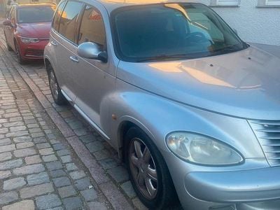 Silber Gebraucht 2004 Chrysler PT Cruiser Limousine | 1.900 €