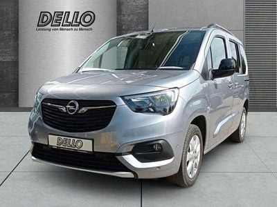 Gebraucht Opel Combo Life Ultimate 131 PS (96 kW) 2023 Kontrast grau/quarz silber Van / Kleinbus