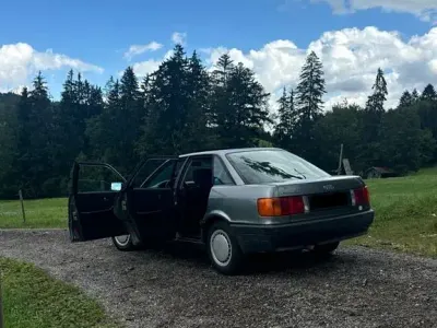 Gebraucht Audi 80 90 PS (66 kW) 1990 Grau Limousine