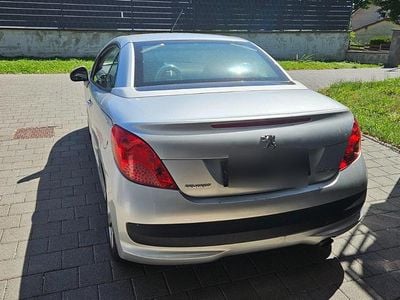 Gebraucht Peugeot 207 CC 109 PS (80 kW) 2008 Silber Cabrio
