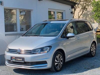 Gebraucht VW Touran Active 150 PS (110 kW) 2022 Silber Van / Kleinbus