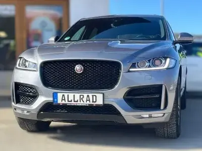 Begagnad Jaguar F-Pace R-Sport 300 HK (220 kW) 2019 Grå SUV