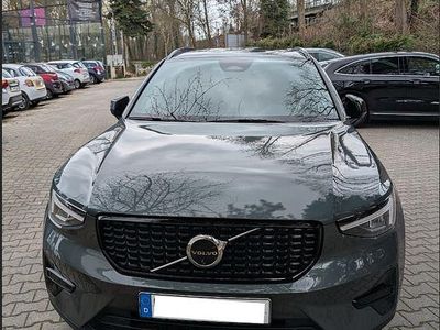 Second-hand Volvo XC40 Ultra 163 CP (119 kW) 2025 Gri SUV