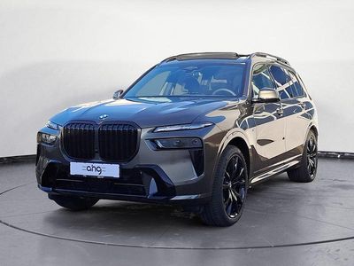 Neu BMW X7 352 PS (258 kW) 2026 Grau SUV