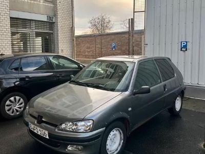 Gebraucht Peugeot 106 60 PS (44 kW) 1999 Silber Kleinwagen