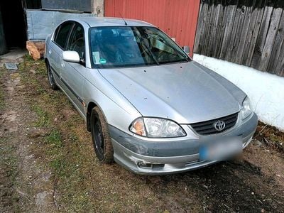 Gebraucht Toyota Avensis T2 130 PS (95 kW) 2002 Silber Limousine