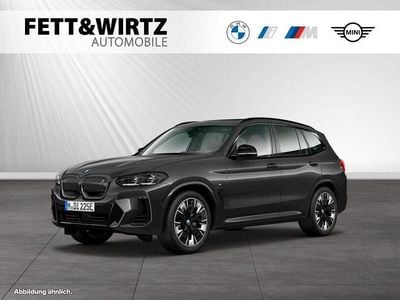 Gebraucht BMW iX3 M Sport 210 kW (286 PS) 2024 Sophistograu brillanteffekt metallic SUV