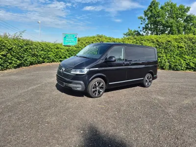 Gebraucht VW Multivan Highline 199 PS (146 kW) 2021 Deep black Van / Kleinbus