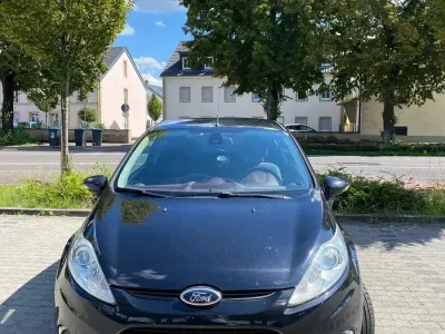 Gebraucht Ford Fiesta 95 PS (69 kW) 2009 Kleinwagen