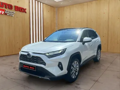 Gebraucht Toyota RAV4 Hybrid Lounge 222 PS (163 kW) 2023 Weiß SUV