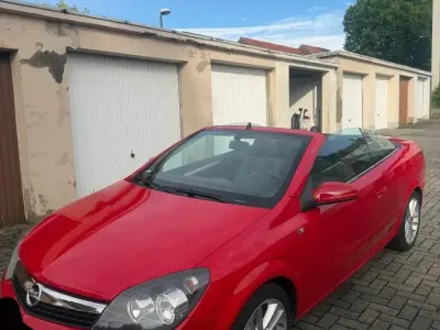 Gebraucht Opel Astra Cabriolet 140 PS (102 kW) 2006 Rot Cabrio