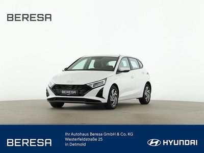 Weiß Neu 2025 Hyundai i20 Trend Limousine | 21.290 € (Fairer Preis)