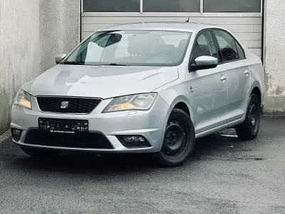 Usado Seat Toledo 105 HP (77 kW) 2014 Prateado Citadino