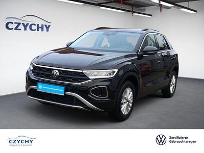 Second-hand VW T-Roc Life 116 CP (85 kW) 2024 Negru SUV