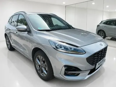Gebraucht Ford Kuga 224 PS (164 kW) 2022 Silber SUV