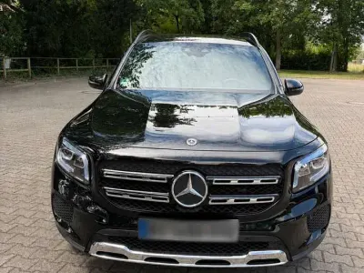 Gebraucht Mercedes GLB200 163 PS (119 kW) 2021 Schwarz SUV