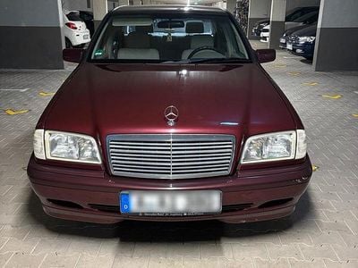 Mercedes C180