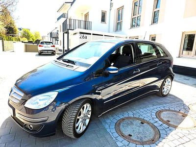 Gebraucht Mercedes B200 Edition 193 PS (141 kW) 2008 Blau Van / Kleinbus