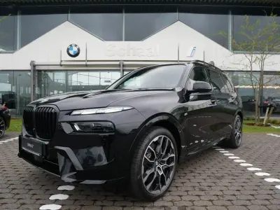 Neu BMW X7 M Sport 352 PS (258 kW) 2026 Schwarz SUV