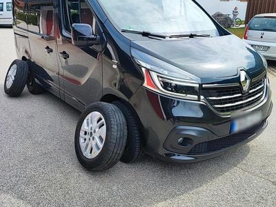 Käytetty Renault Traffic 145 HP (106 kW) 2020 Musta Tila-auto