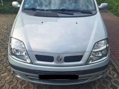 Gebraucht Renault Scénic 107 PS (78 kW) 1999 Silber Van / Kleinbus