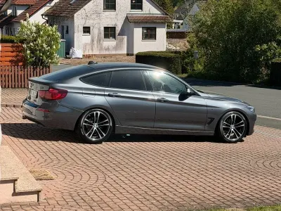 Gebraucht BMW 320 Gran Turismo M Sport 190 PS (139 kW) 2020 Grau Limousine