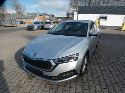 Gebraucht Skoda Octavia Style 150 PS (110 kW) 2022 Brilliantsilber Limousine
