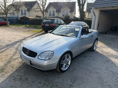 Gebraucht Mercedes SLK230 197 PS (144 kW) 2000 Silber Cabrio