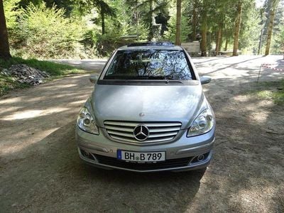 Usata Mercedes B200 136 CV (100 kW) 2005 Blu Monovolume
