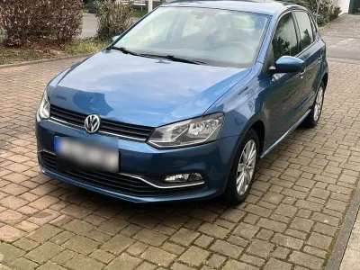 Gebraucht VW Polo Comfortline 90 PS (66 kW) 2016 Blau Kleinwagen