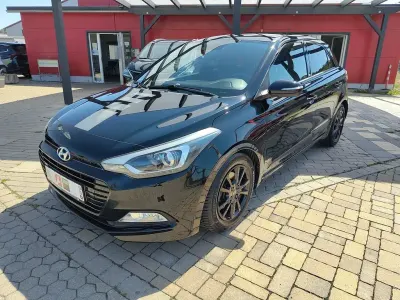 Gebraucht Hyundai i20 Sport 120 PS (88 kW) 2016 Schwarz Limousine