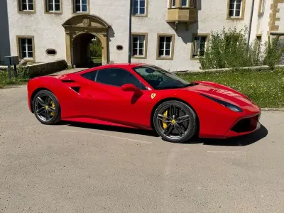 Usata Ferrari 488 669 CV (492 kW) 2018 Rosso Coupé