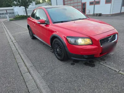 Gebraucht Volvo C30 100 PS (73 kW) 2008 Rot Kleinwagen