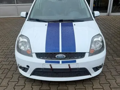 Gebraucht Ford Fiesta ST 150 PS (110 kW) 2007 Weiß Kleinwagen