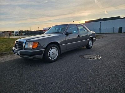 Usata Mercedes 260 226 CV (166 kW) 1989 Grigio Berlina