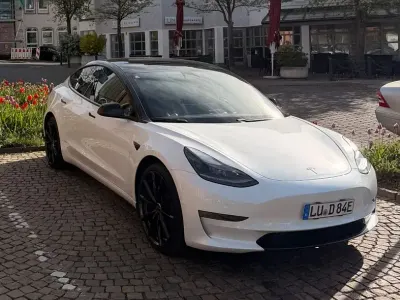 Gebraucht Tesla Model 3 Long Range AWD 366 kW (498 PS) 2021 Weiß Limousine