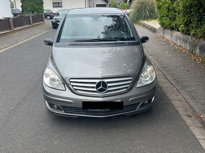 Mercedes B180