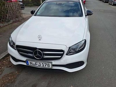 Gebraucht Mercedes E220 194 PS (142 kW) 2016 Weiß Limousine